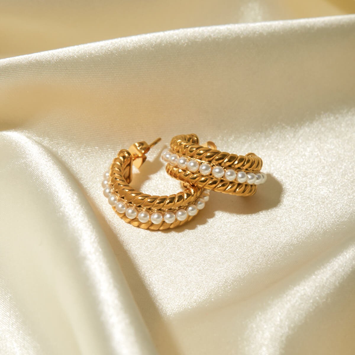 Pearl C - Hoop Earrings - Ell Soll Fashion
