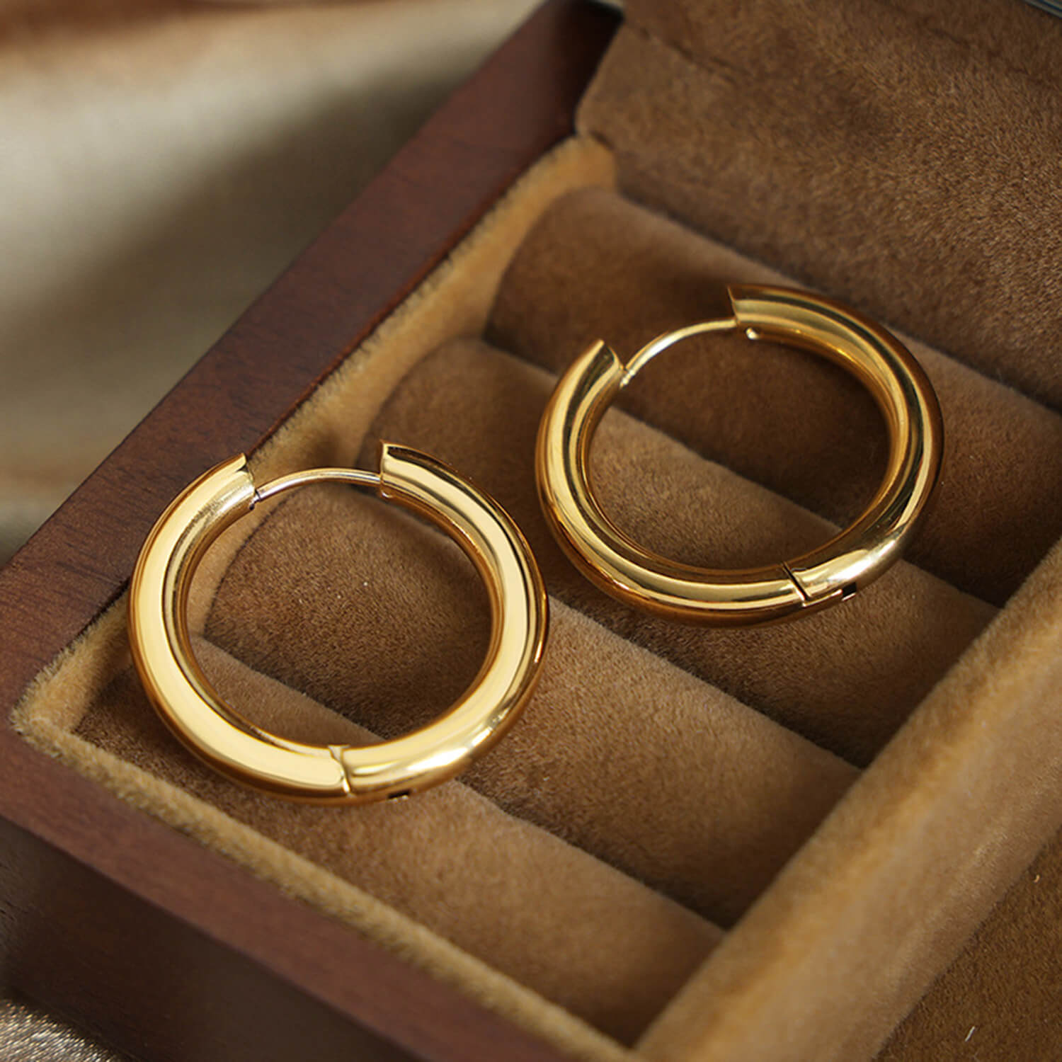 Huggie Earrings - Ell Soll Fashion