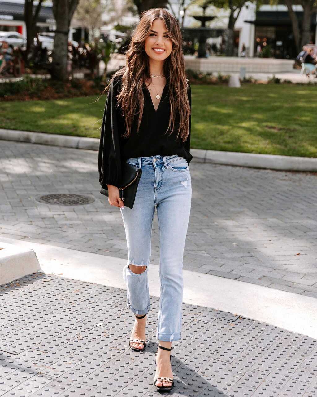 Long Sleeved V-Neck Shirt - Ell Soll