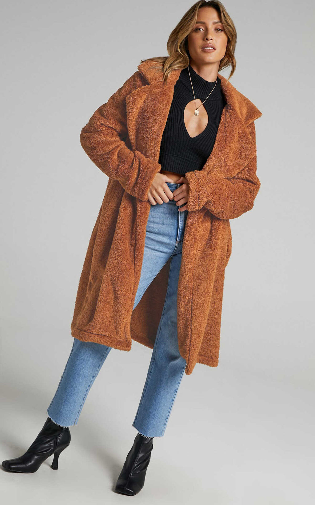 Long Warm Fur Coat - Ell Soll